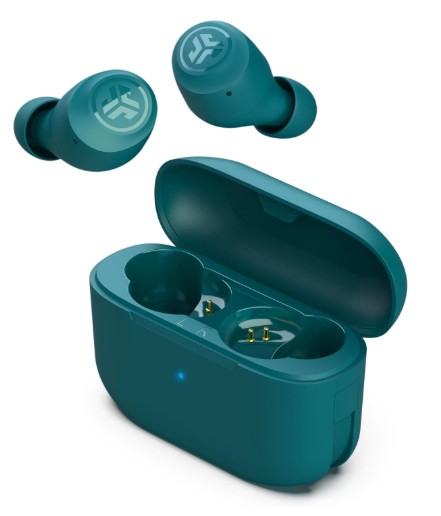 Wireless earbuds with charging case